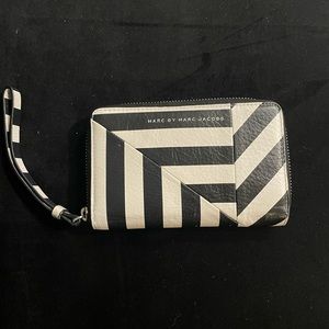 Marc Jacobs wristlet